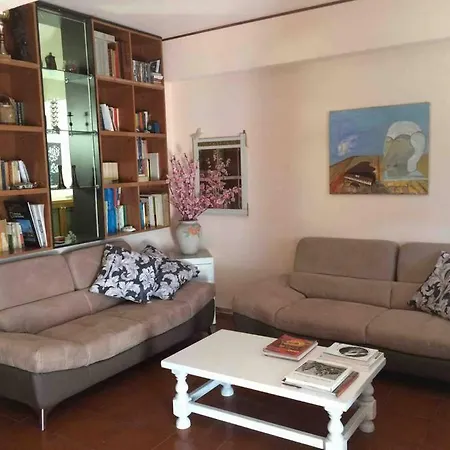 The Piano Apartment, Easy Park And Go Mestre